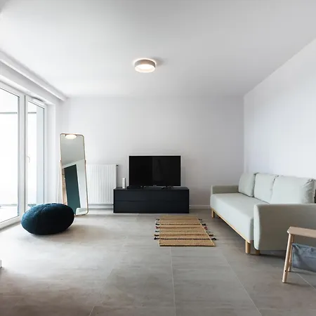 Przestronny Vermelo Parking