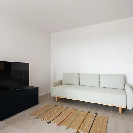 Przestronny Vermelo Parking Apartment *