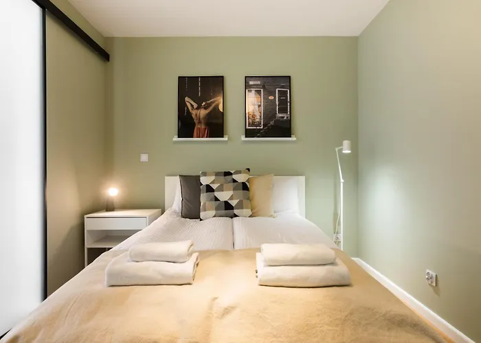 Przestronny Vermelo Parking *