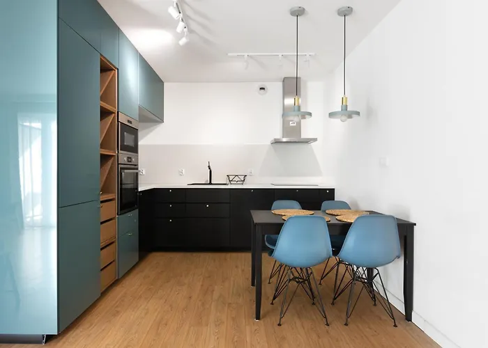 Przestronny Vermelo Parking